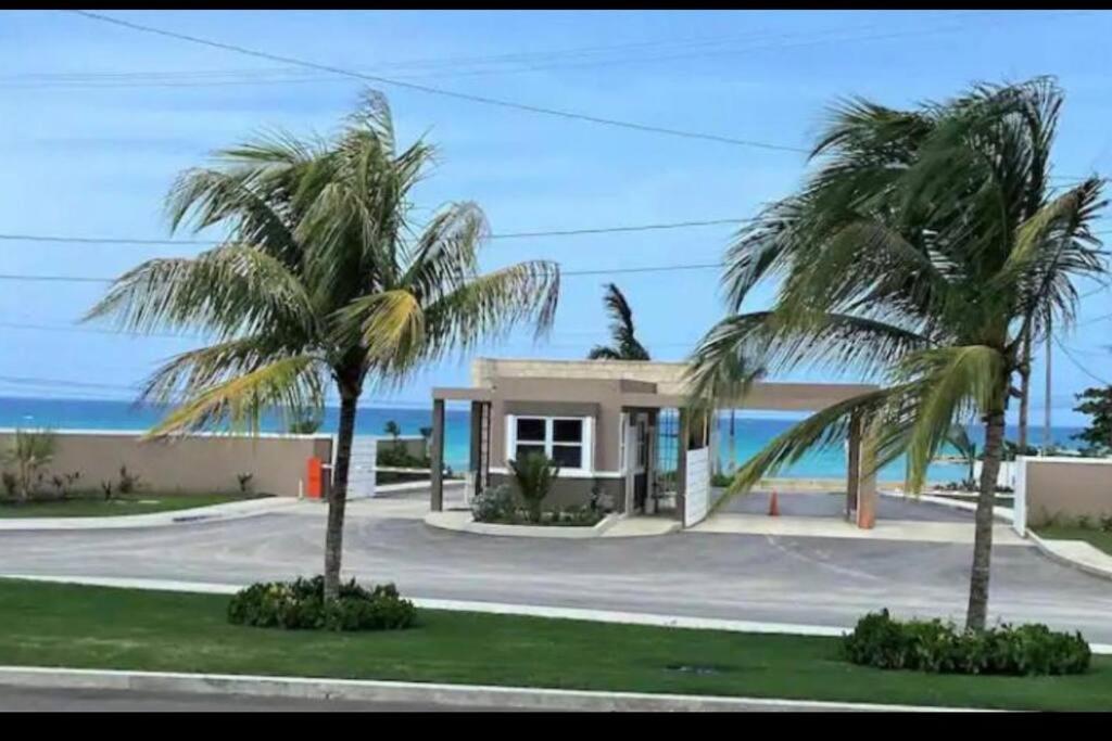 Natty'S Cozy Beach House In Hanover Jamaica 卢西 外观 照片