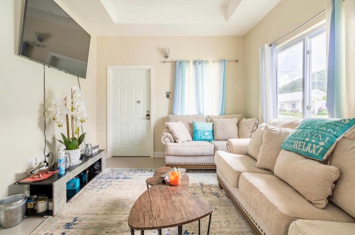 Natty'S Cozy Beach House In Hanover Jamaica 卢西 外观 照片