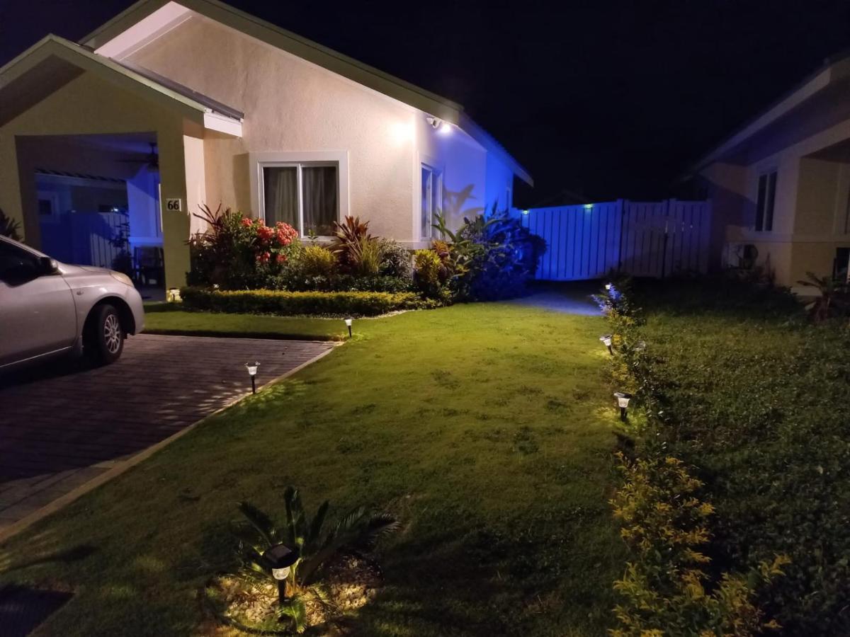 Natty'S Cozy Beach House In Hanover Jamaica 卢西 外观 照片