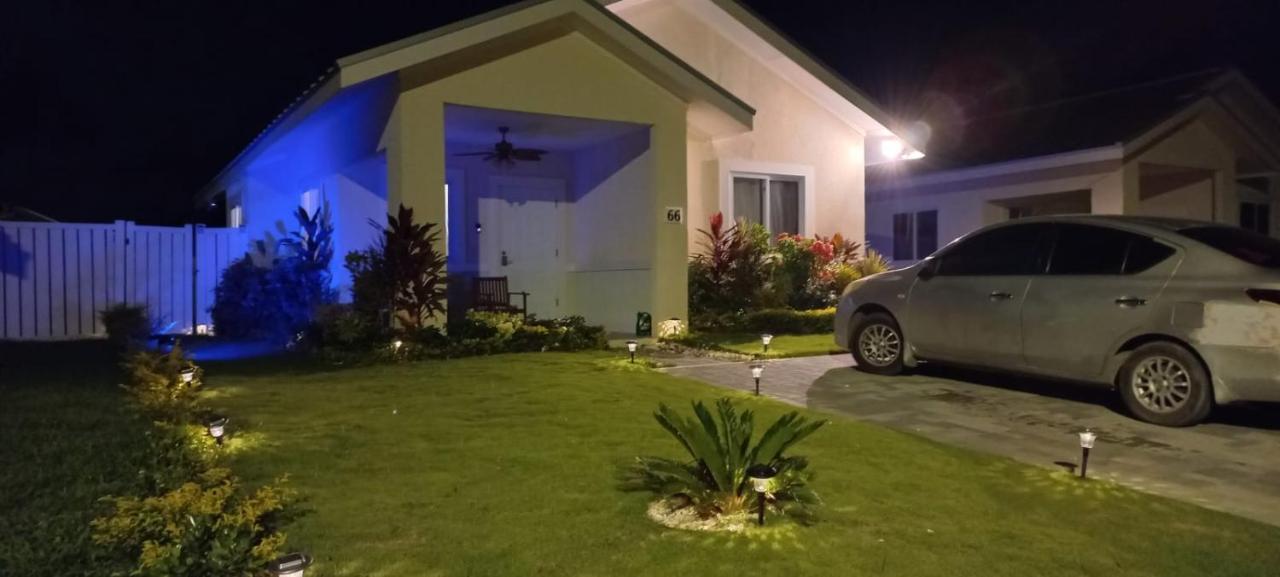 Natty'S Cozy Beach House In Hanover Jamaica 卢西 外观 照片